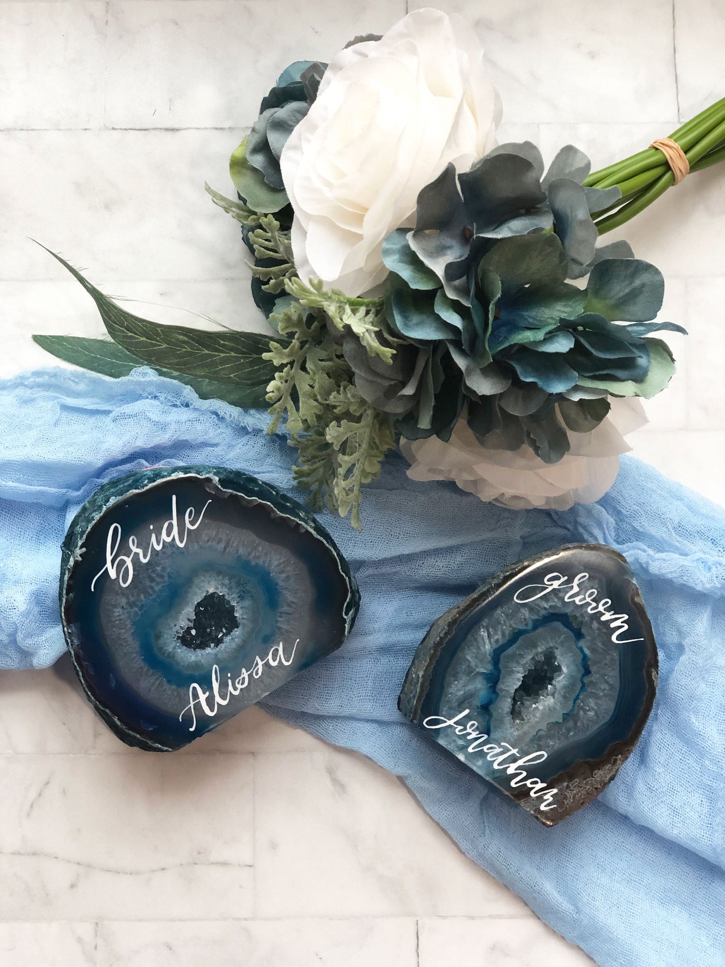Wedding Head Table Names | Mr. & Mrs. Table Signs | Geode Agate Cut Bases | Wedding Decor | Wedding Place Cards | Wedding Escort Cards |PAIR