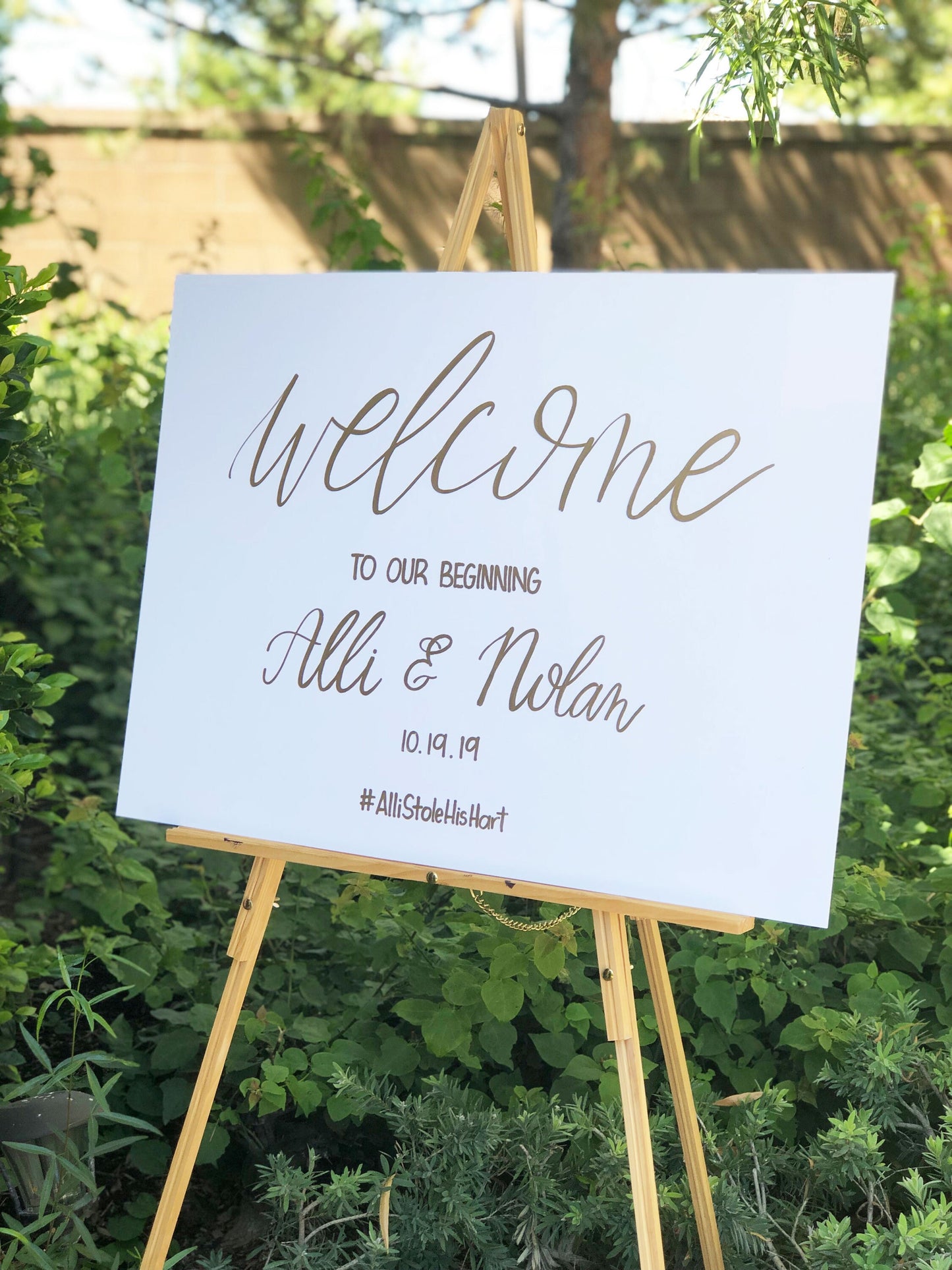 White Acrylic Wedding Welcome Sign | Modern Chic Wedding Welcome Sign | White Acrylic Custom Calligraphy Sign